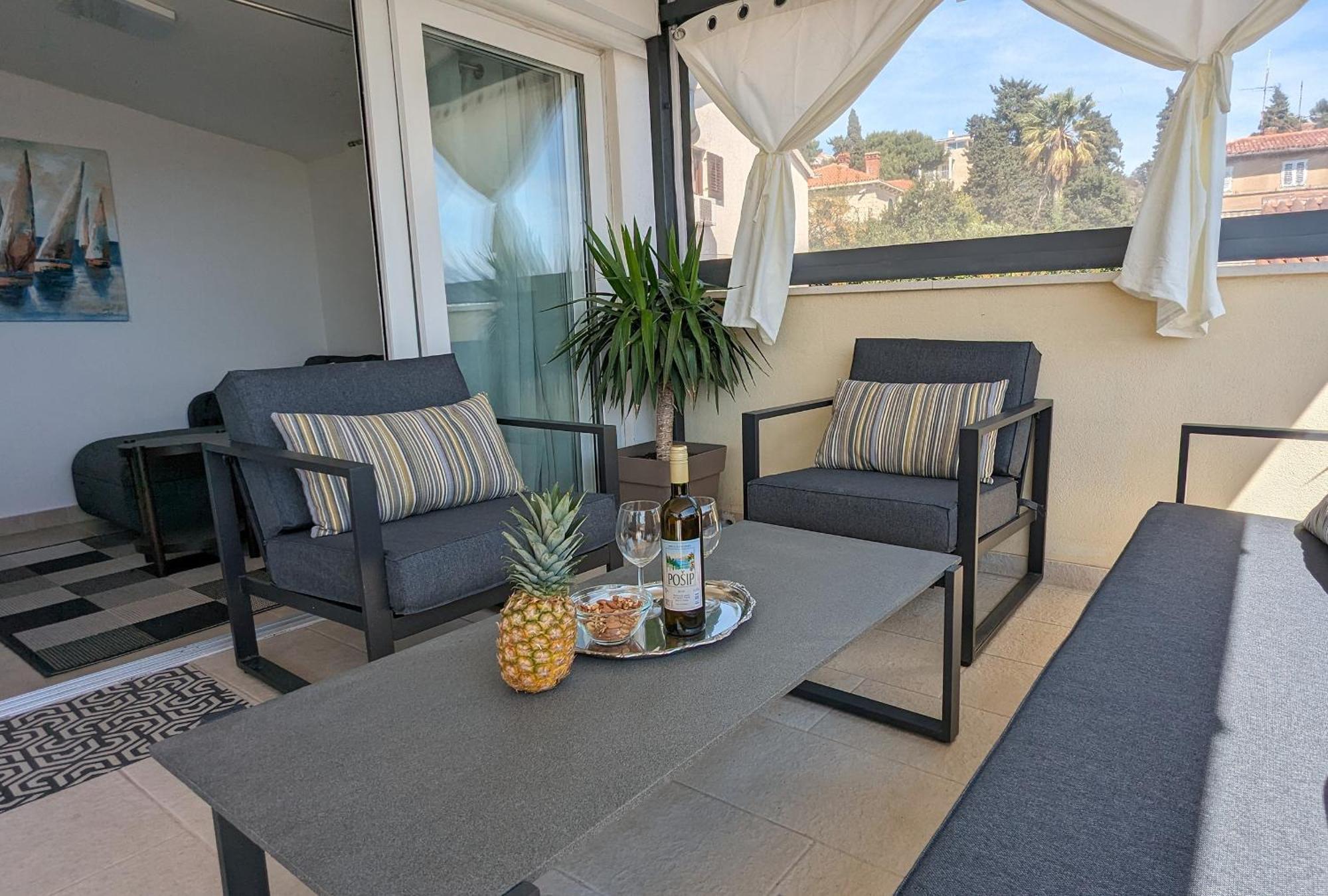 Prime Location Penthouse With A Large Terrace Appartement