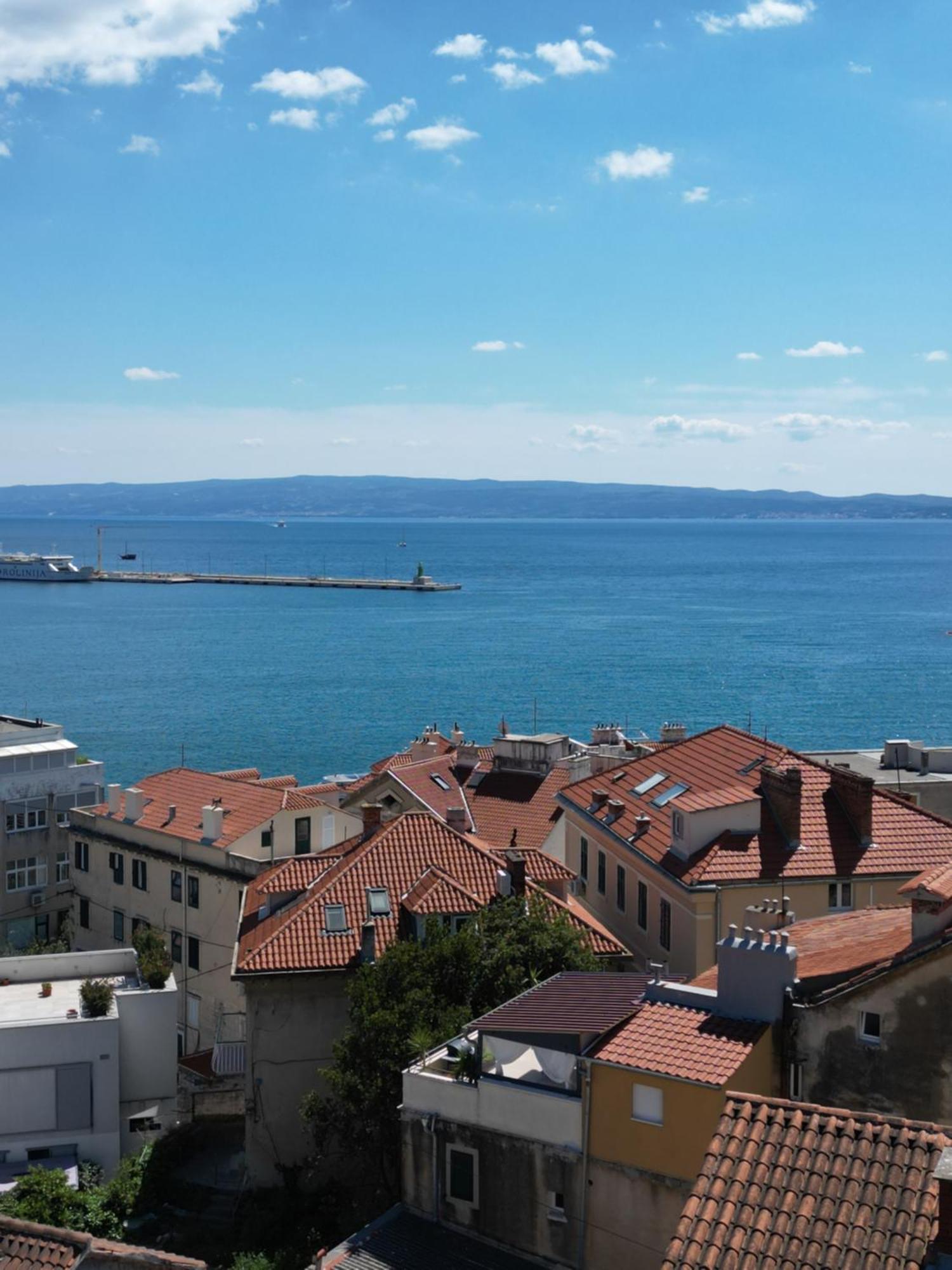 Prime Location Penthouse With A Large Terrace